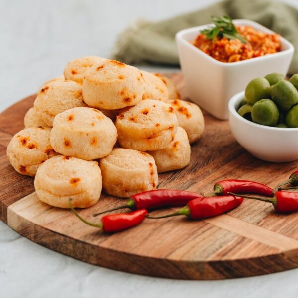 cheesebuddys served with chilli and olives